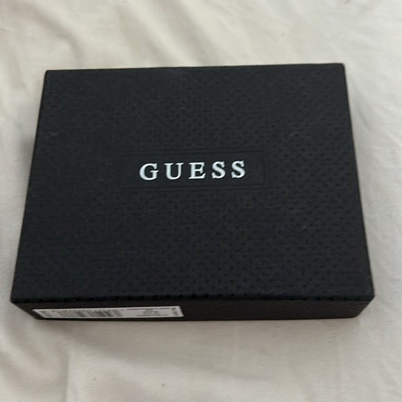 GUESS,MEN’S WALLET, BLACK, TRI FOLD, 9 CREDIT CARD HOLDER,4 HIDDEN COMPARTMENT - Picture 4 of 6